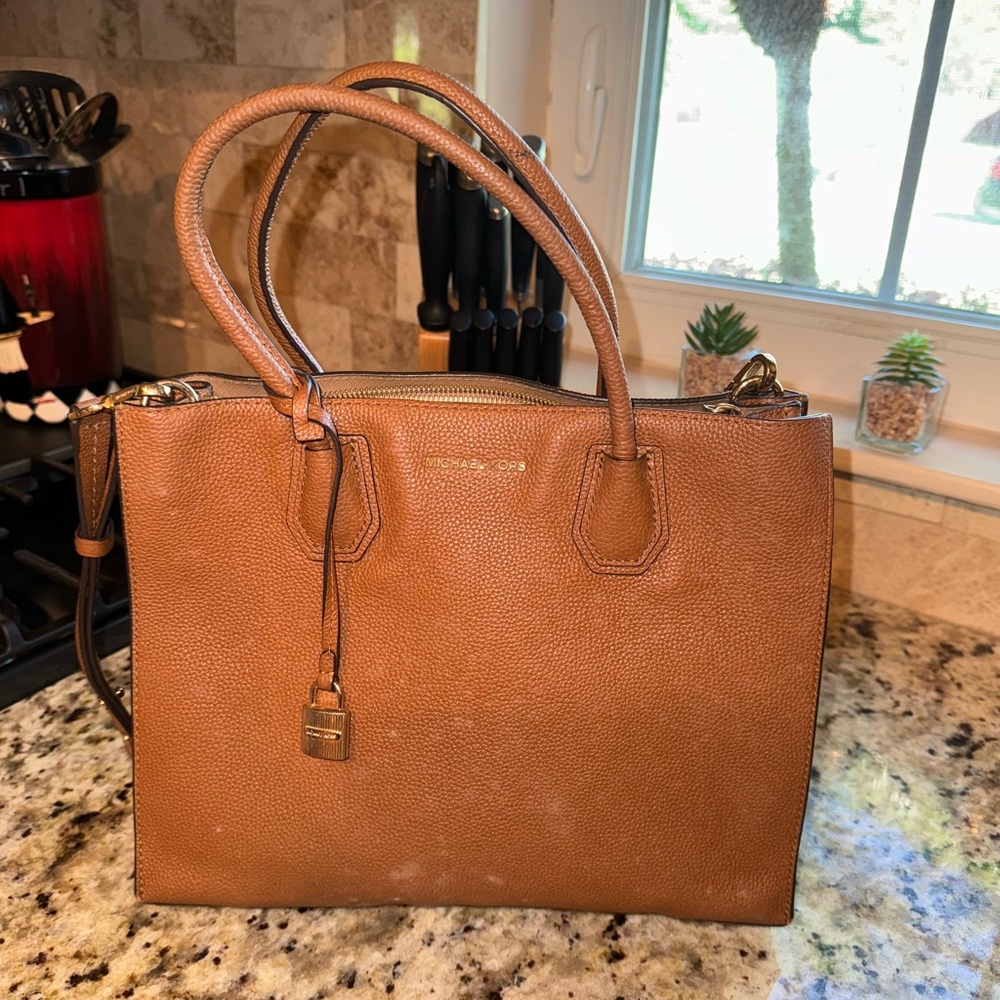 Brown leather Michael Kors bag